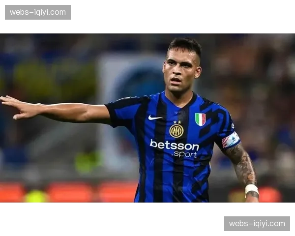 国米队长劳塔罗左腿肌肉不适将缺阵1个月，球队争冠面临考验