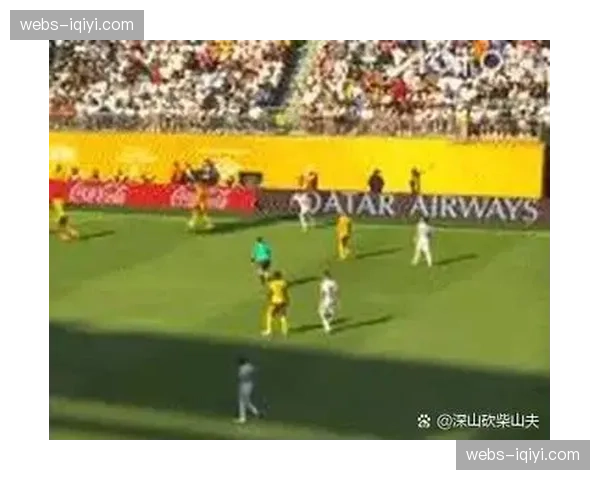 亚特兰大与多特蒙德补时阶段各领红牌，比赛火药味十足